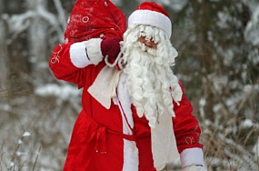 <p>Дед Мороз начнет принимать гостей в московской резиденции уже 1 ноября</p>  