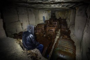 Во Франции отыщи подземный склад спрятанных от немцев автомобилей  