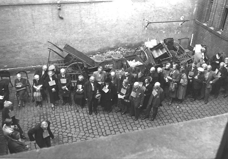 theresienstadt nazi ghetto located in czechoslovakia theresienstadt nazi ghetto located in czechoslovakia