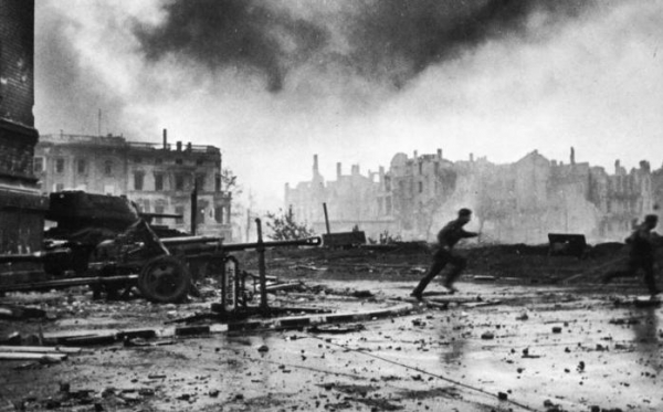 Безоговорочная капитуляция: отчего Запад не может простить Красной армии взятие Берлина  