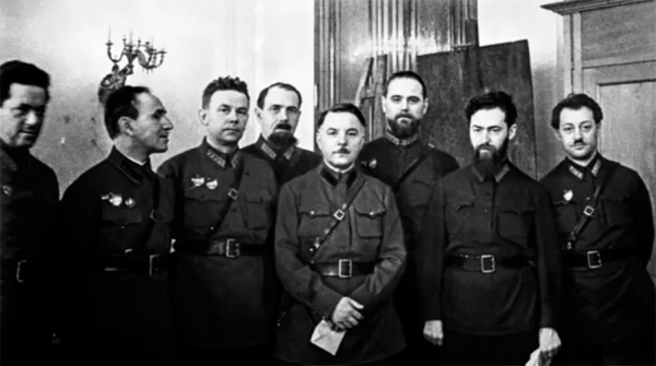 «Сталин истребил краска командного состава»  
