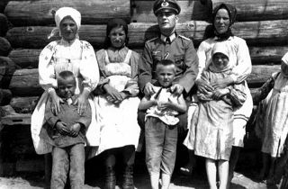 «Немчики»: сколько детей родилось у советских дам от германских солдат  