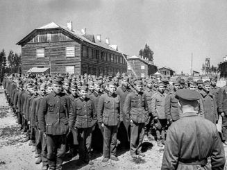 Нападения со сторонки союзников и другие особенности немецкого быта в советском плену  