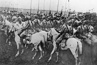 Польская пехота против алой кавалерии  