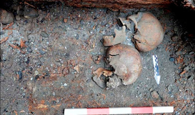 <p>Необычное захоронение, отысканное в Сибири, поставило археологов в тупик</p> 