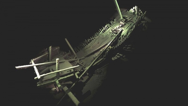 <p>В Черноволосом море нашли зону с кладбищем древних кораблей</p> 