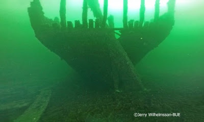 На Балтике отыщи затонувший корабль с сотнями непочатых бутылок 