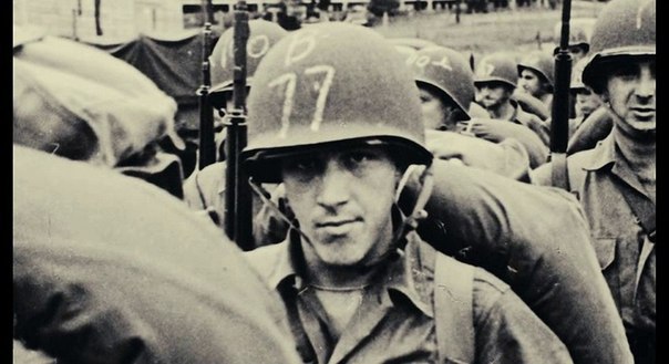 Джером Д. Сэлинджер во время службы в армии 