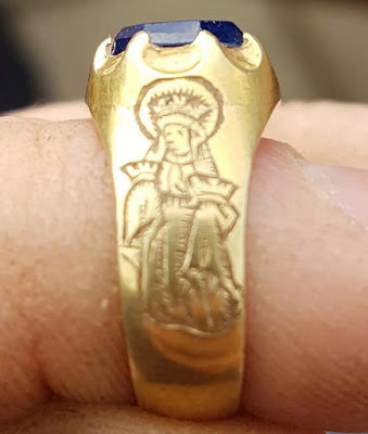 Средневековое золотое перстень нашли в Шервудском лесу  