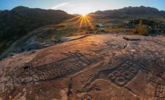Ученые заметили самые большие петроглифы на Алтае 