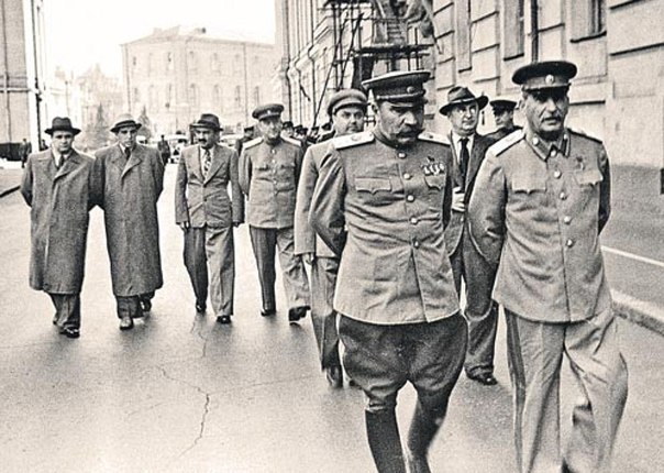 Как Сталин пытался застопорить Гражданскую войну 