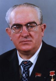 Загадки столетия. Юрий Андропов. Жизнь за семью печатями (2017)  