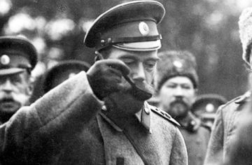 Николай II — Проверил новоиспеченную систему снаряжения пехоты  
