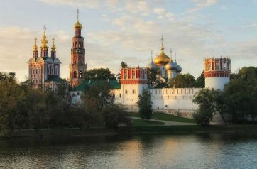 По историческим сведениям, основана Москва в 1147 году на берегах реки Москвы князем Юрием Долгоруким  