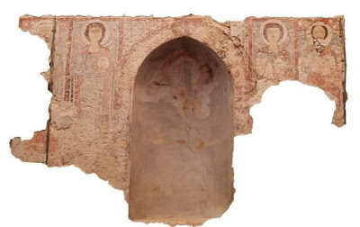 В египетском монастыре отыщи средневековые фрески  
