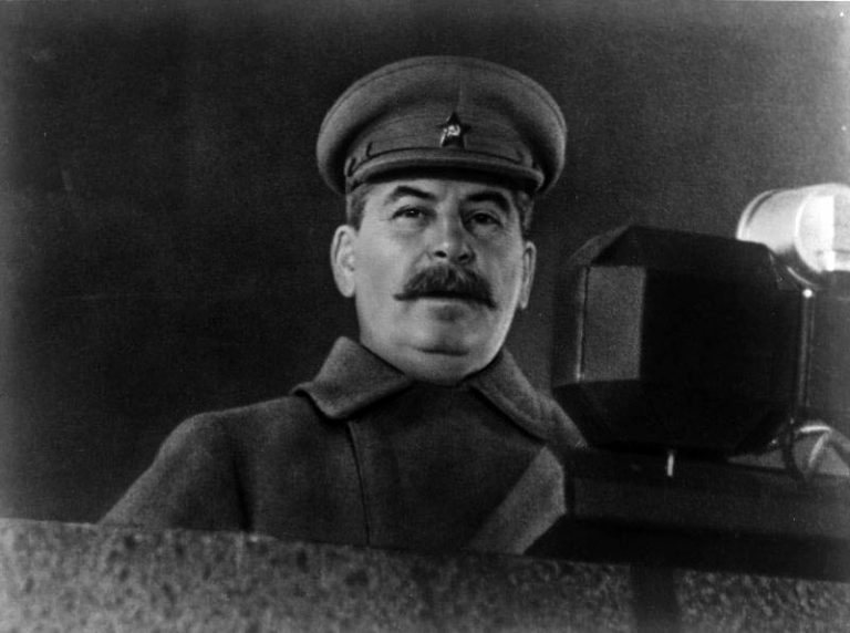 Где на самом деле исчезал Сталин в первые 10 дней войны  