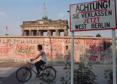 Негласная папка. Берлинская стена (2017)  