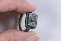 В Израиле отыскано уникальное кольцо с образом Николая Чудотворца 