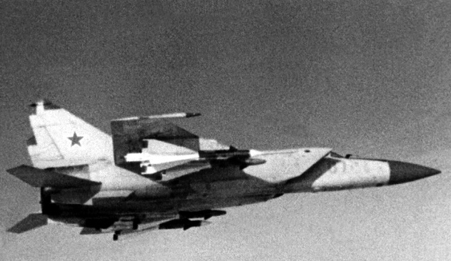 Как в 1973 году советский МиГ-25 над Израилем предупредил ядерную войну 