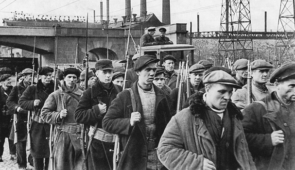Как планировал работать Сталин в случае сдачи Москвы Гитлеру  