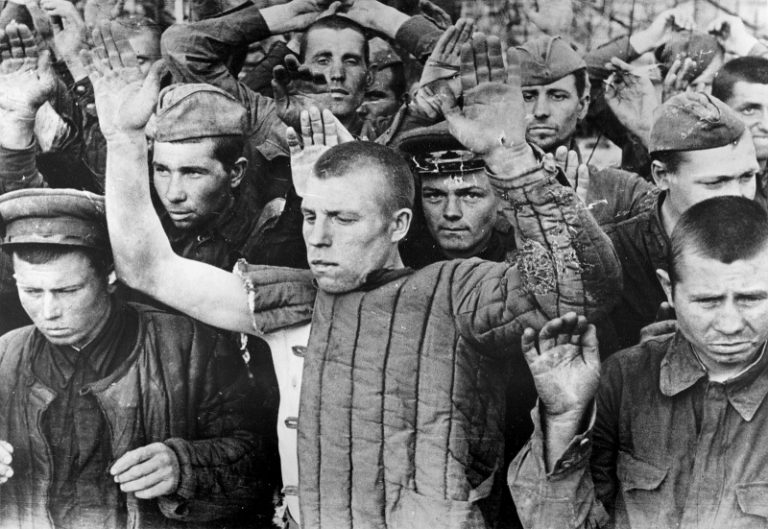 Что на самом деле было с советскими пленными, вернувшимися в СССР 