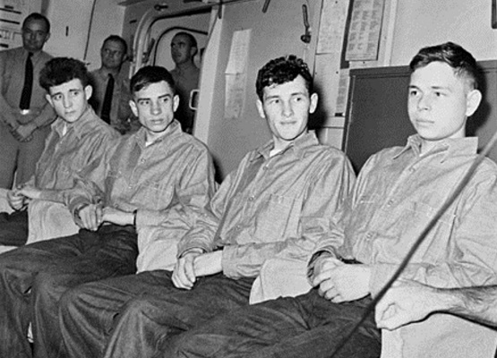 Одиночное плавание: как авианосец США избавил советских «робинзонов» в 1960-м году 