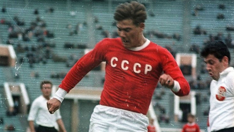 «Тянули спирт, трое свалились»: как в СССР дебоширили футболисты 