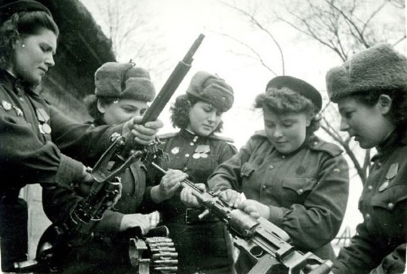 Девицы в Красной Армии, которых боялись немецкие оккупанты 