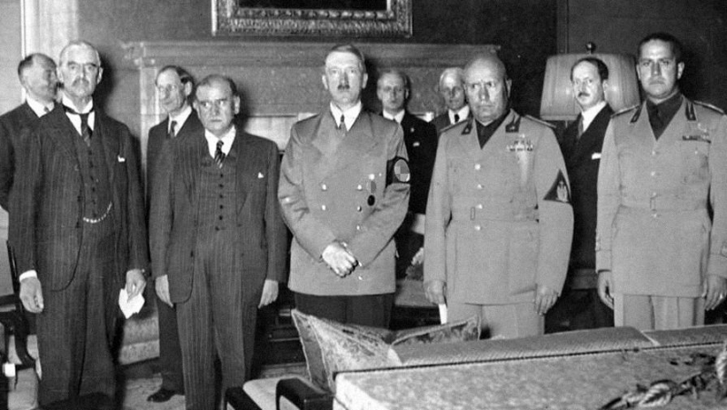 «Гитлер вытекал за Муссолини»: как делили Чехословакию 
