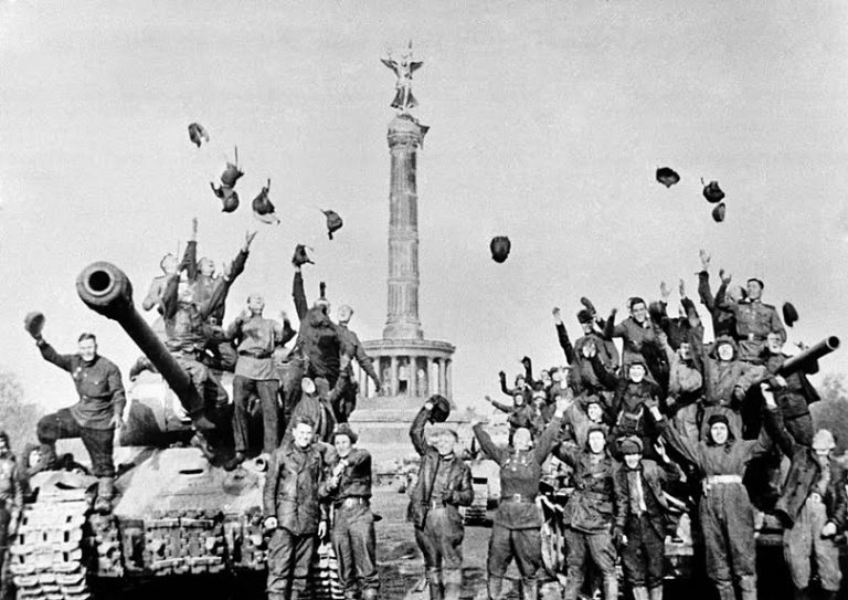 Какая армия лучше воевала с немцами: царская или советская 