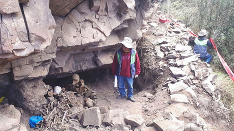 Гора черепов: похитители разграбили древнее кладбище  