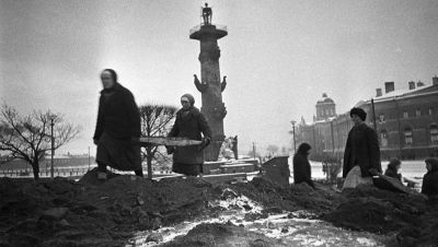 «Наши шагают!» Красная армия снимает блокаду Ленинграда. ОНЛАЙН 