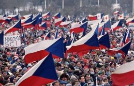«Бархатный раскол»: как Чехословакия обратилась в Чехию и Словакию  