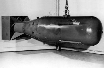 Что было бы, если бы США в 1945 году не обладали атомной бомбой 
