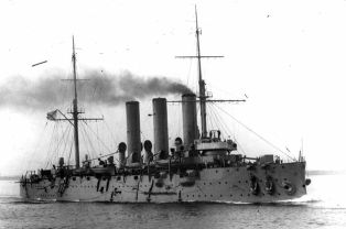 Крейсер «Аврора»: чем отметилось военное судно до «революционного залпа»  