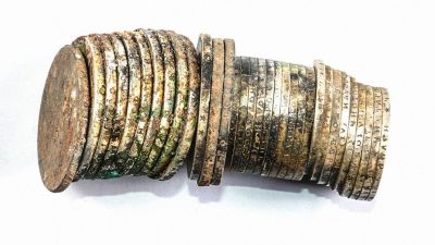 97 монет: что откопали в середине Москвы 97 монет: что откопали в середине Москвы