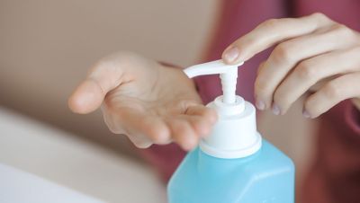 Не использовать как интимную смазку: доктора дали советы по антисептикам Не использовать как интимную смазку: доктора дали советы по антисептикам