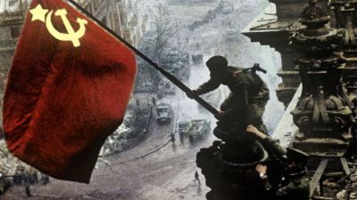 Стяг над Рейхстагом: кто установил красный флаг Стяг над Рейхстагом: кто установил красный флаг