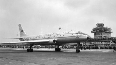 «Британцы молчали»: как Ту-104 удивил Запад  