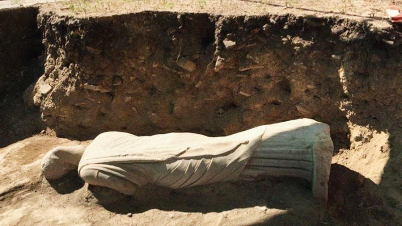 Дама без головы: что откопали в руинах в Анталье  