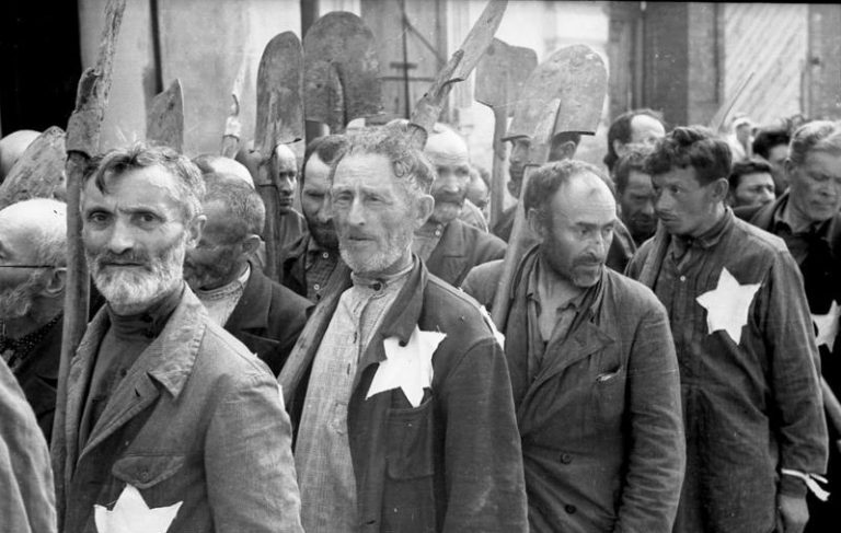 Трагический юбилей: 75 лет еврейским погромам во Львове 