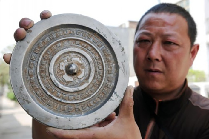 Секрет древних китайских «волшебных зеркал», над разгадкой которой до сих пор ломают голову учёные  