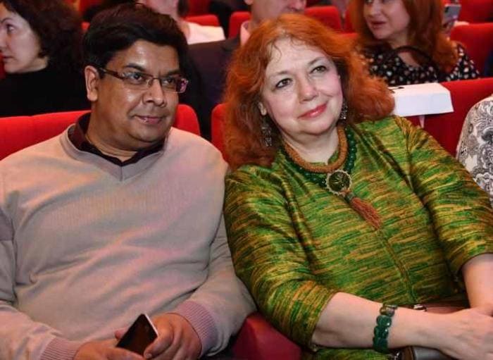 Как феминистка Мария Арбатова завоевала бенгальского принца: Секрет семейного счастья необычной звездной пары  