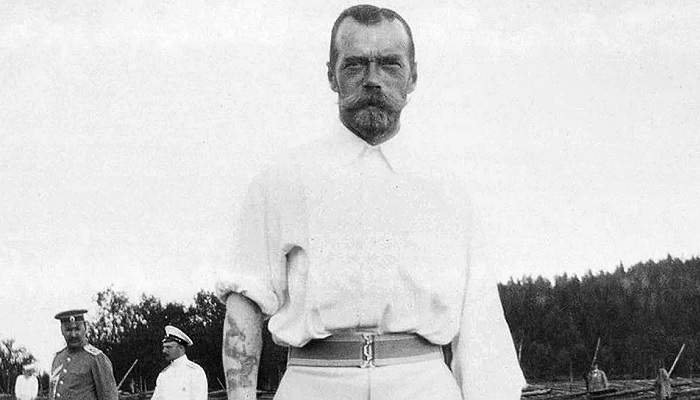 Как у Николая II показалась татуировка дракона 