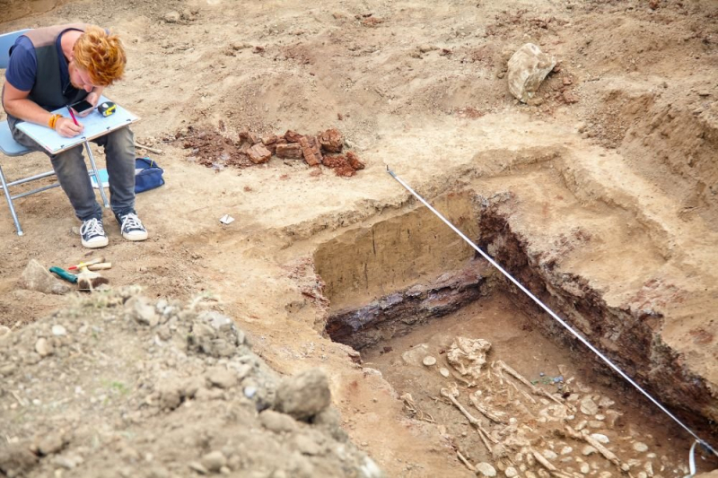 Княжеская гробница годом 3800 лет обнаружена во Франции  