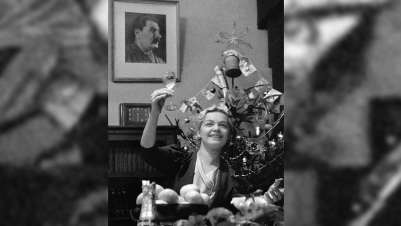 «Организуем хорошую советскую елку»: как Сталин разрешил праздновать Новый год  