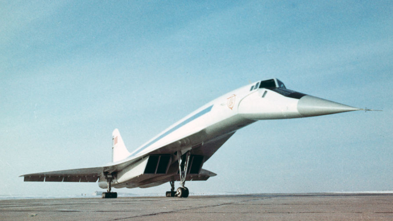 ИЛ-62: первоначальный пассажирский реактивный самолет в СССР 