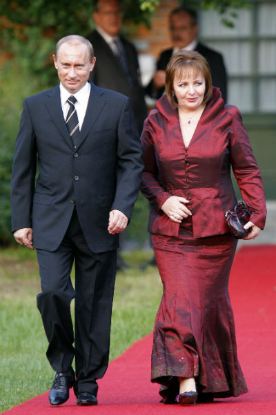 Как живет Людмила Путина после развода с президентом России: фото новоиспеченного избранника  