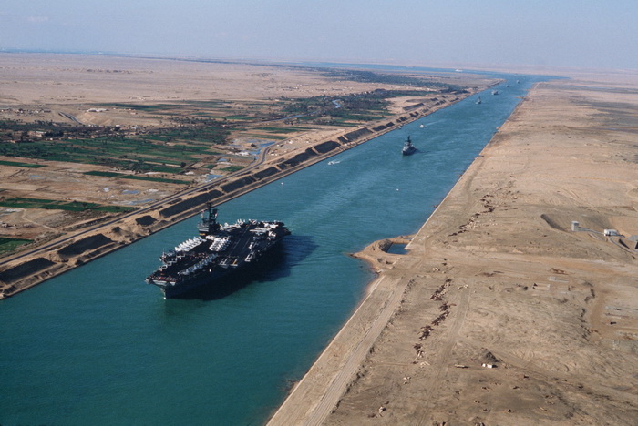 Каким был Суэцкий канал в эпоху фараонов, и Кто из французов реализовал идею Наполеона  