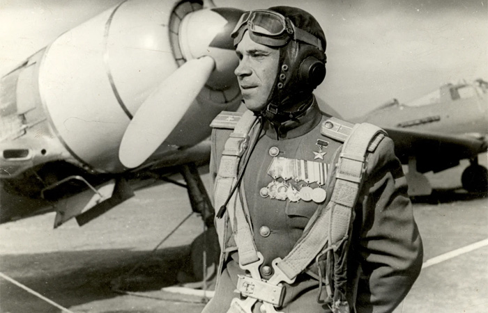 Как немецкий ас восхитился русским пилотом в небосводе над Сталинградом 